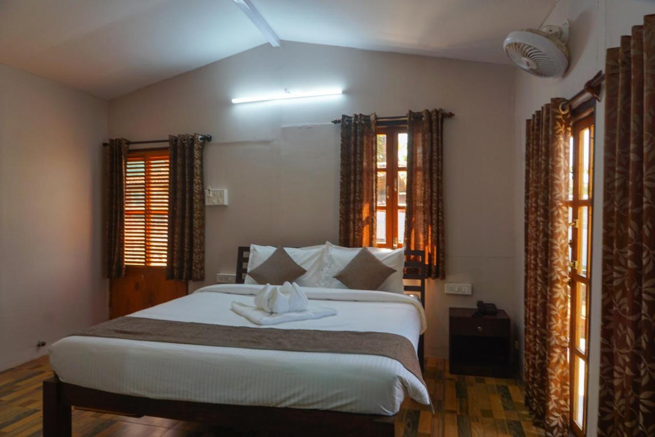 Okean Resort Vagator Bagian luar foto